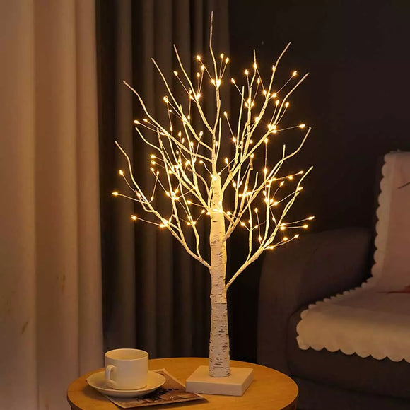 Luzes brilhantes de árvore de bétula